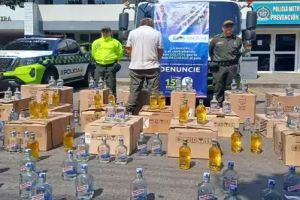 Casi 500 unidades de licor ilegal iban camuflado entre gaseosas