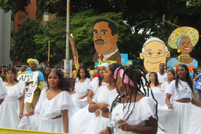 El primer Desfile de colonias del Pacífico colombiano - Petronio Álvarez 2022